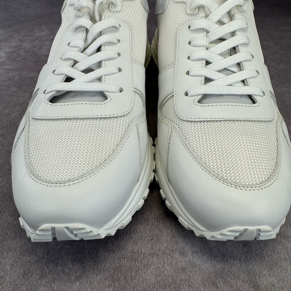 Louis Vuitton Run Away Monogram White Men's Sneakers NEW 8 - Picture 4 of 13